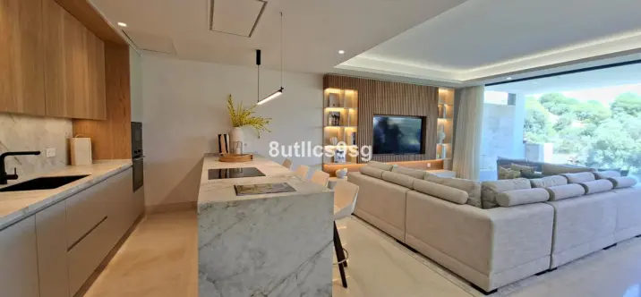 Sale of middle floor apartment in Aloha 4