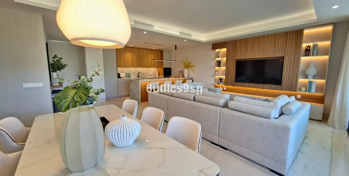 Sale of middle floor apartment in Aloha 6