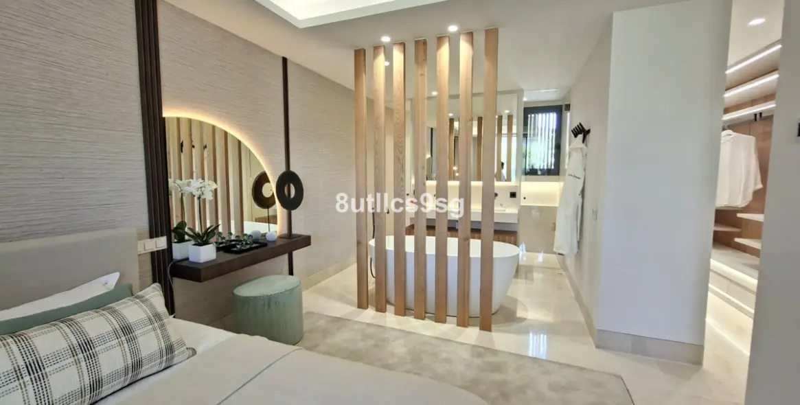 Venta de apartamento en planta media en Aloha 24