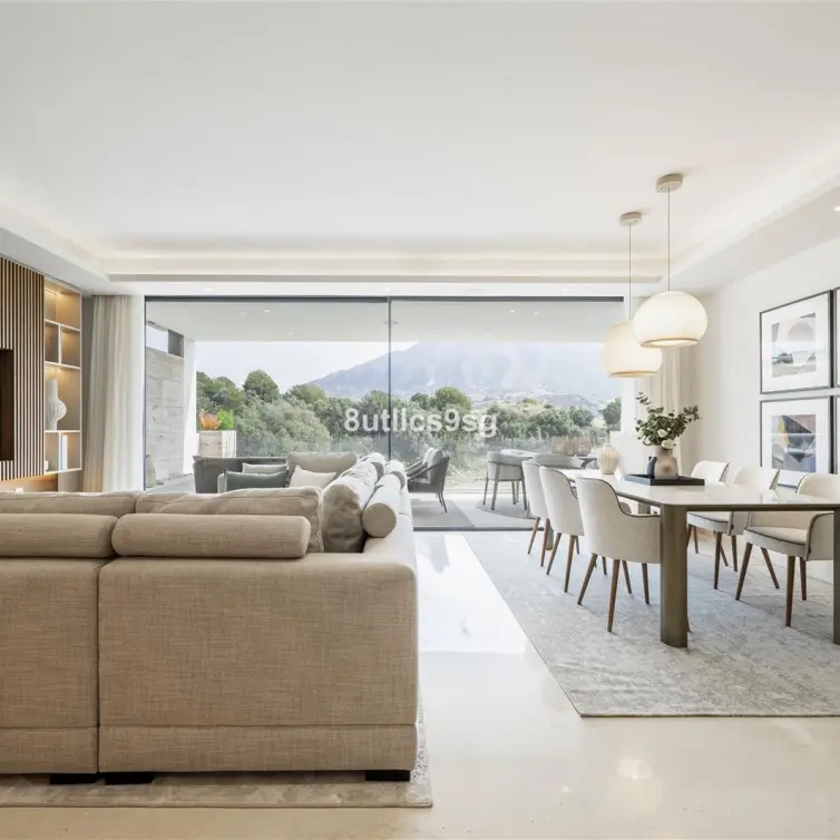 Sale of middle floor apartment in Aloha