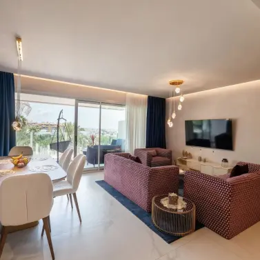 Venta de apartamento en planta media en San Pedro de Alcántara