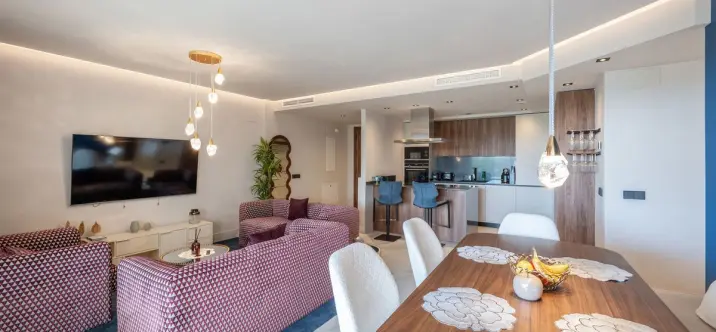 Venta de apartamento en planta media en San Pedro de Alcántara 2