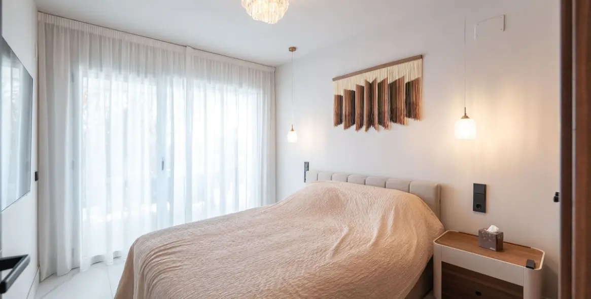 Alquiler a largo plazo de apartamento en planta media en San Pedro de Alcántara 21