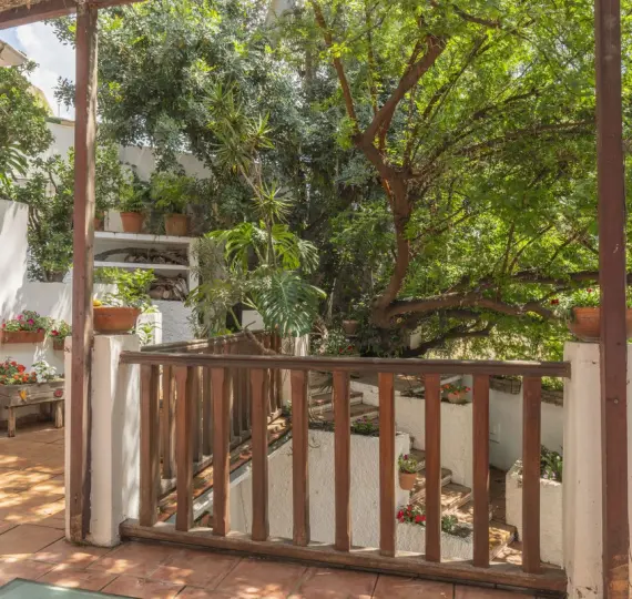 Detached villa R5049397