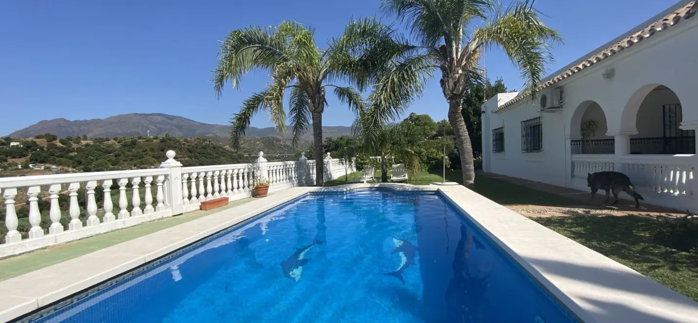 Sale of finca - cortijo in Estepona 2