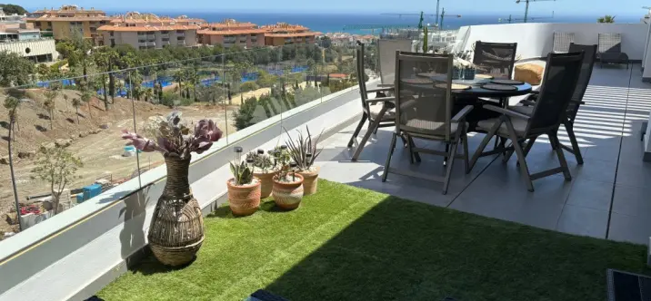 Penthouse R4733101 0