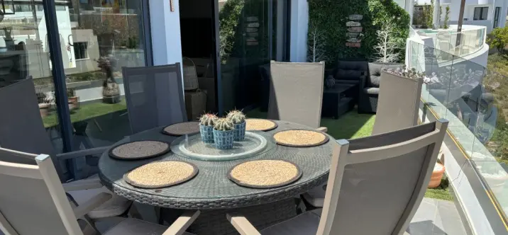 Penthouse R4733101 2