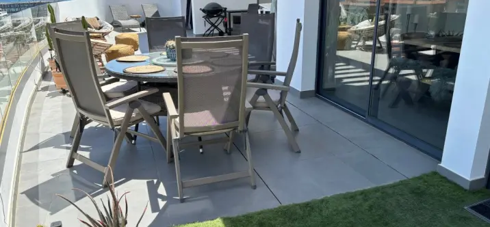 Penthouse R4733101 3