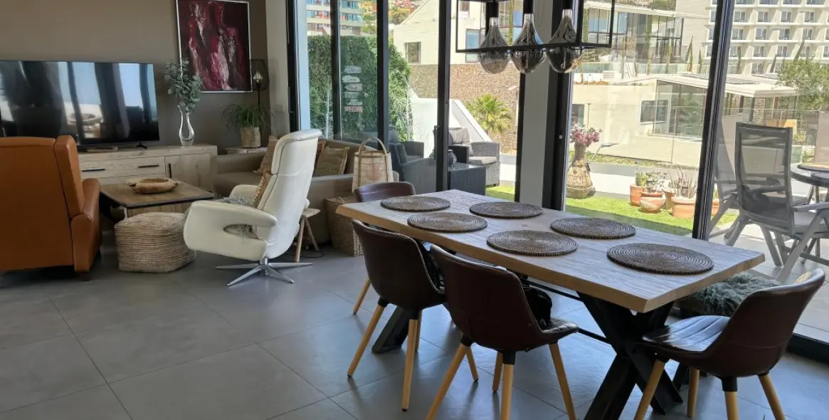 Sale of penthouse in Higueron 21