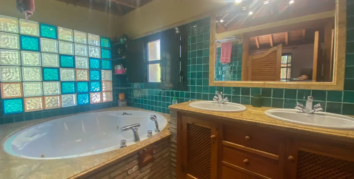 Продажа  отдельно стоящей виллы в Nueva Andalucía 9