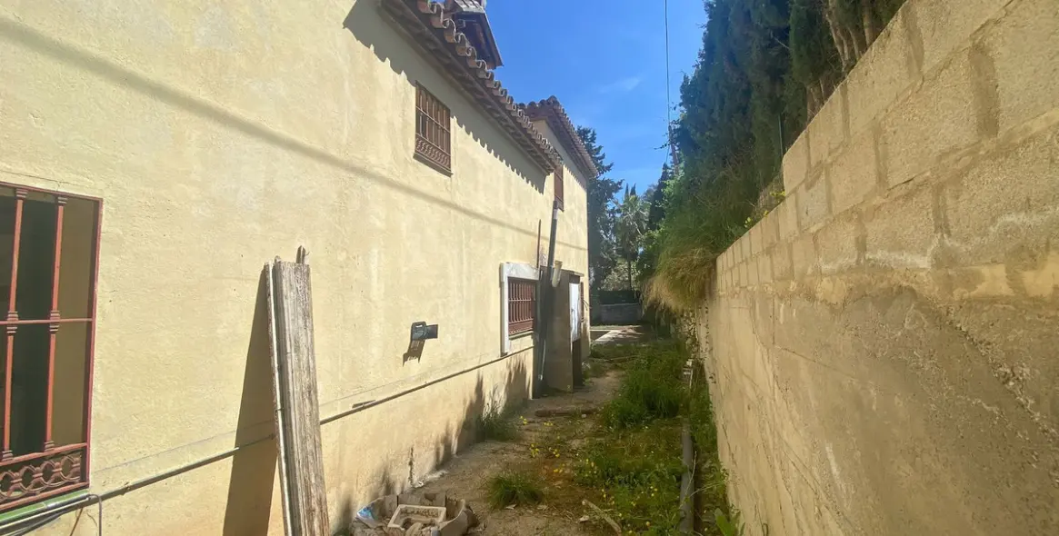 Продажа  отдельно стоящей виллы в Nueva Andalucía 16