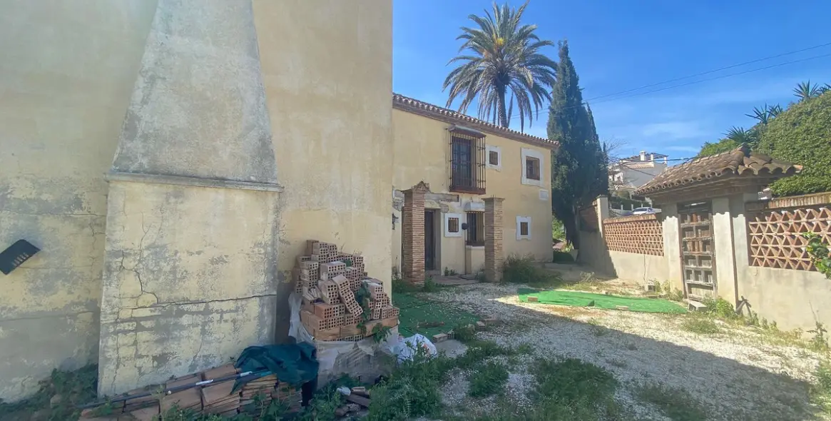 Продажа  отдельно стоящей виллы в Nueva Andalucía 19