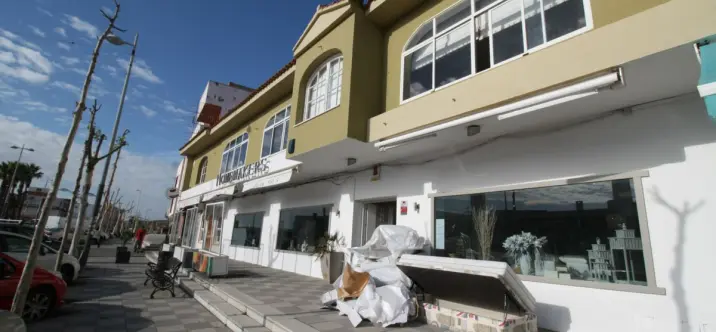 Venta de tienda en Torreguadiaro 2