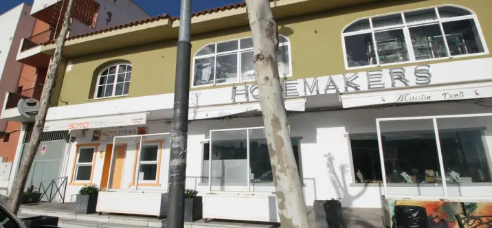 Venta de tienda en Torreguadiaro 3