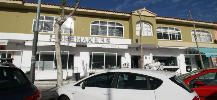 Venta de tienda en Torreguadiaro 4