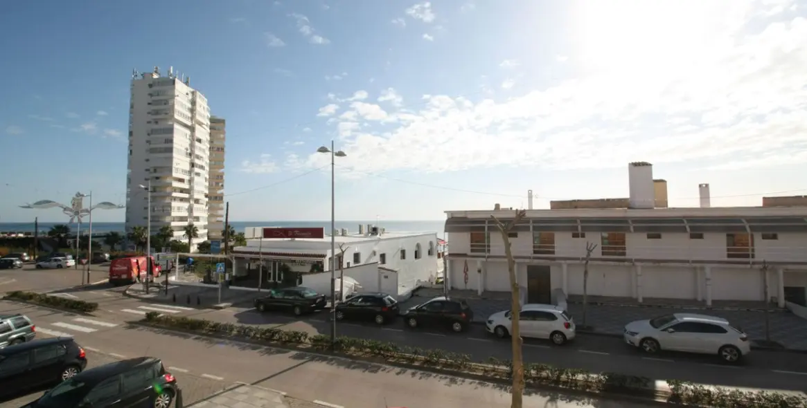 Продажа магазина в Torreguadiaro 15