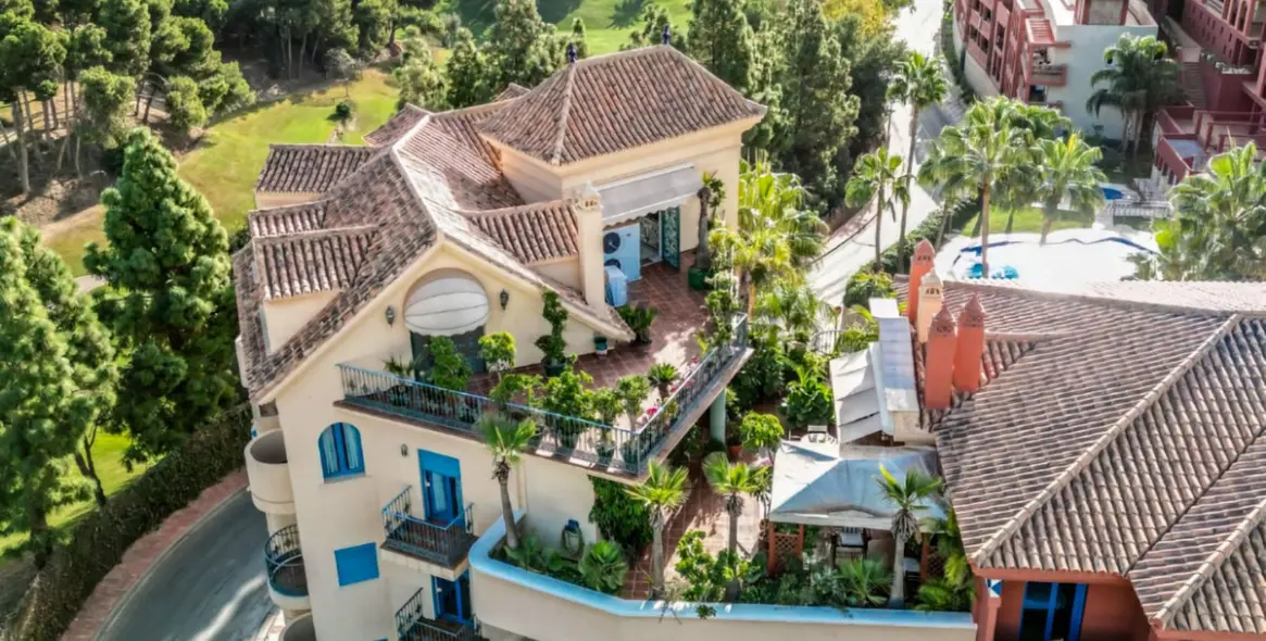 Sale of penthouse duplex in Torrequebrada 1