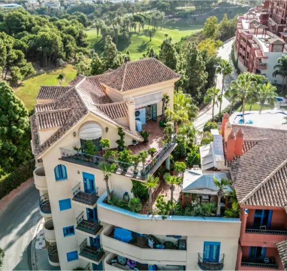 Venta de ático dúplex en Torrequebrada