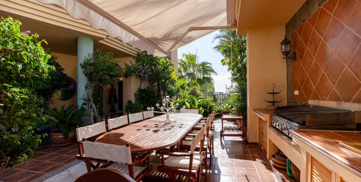 Sale of penthouse duplex in Torrequebrada 5