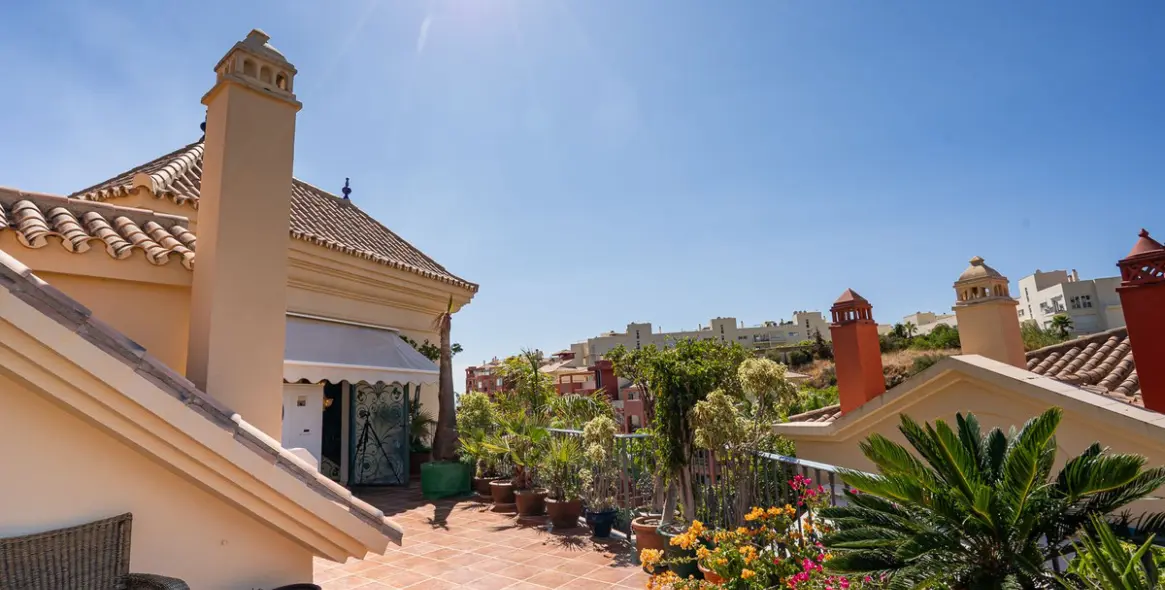 Sale of penthouse duplex in Torrequebrada 10