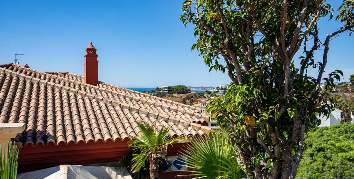 Sale of penthouse duplex in Torrequebrada 11