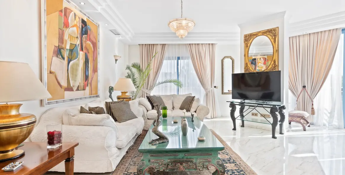 Sale of penthouse duplex in Torrequebrada 15