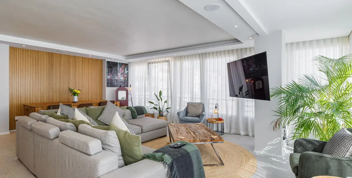 Sale of middle floor apartment in Marbella 1