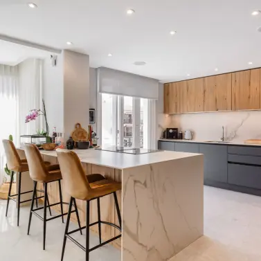 Sale of middle floor apartment in Marbella