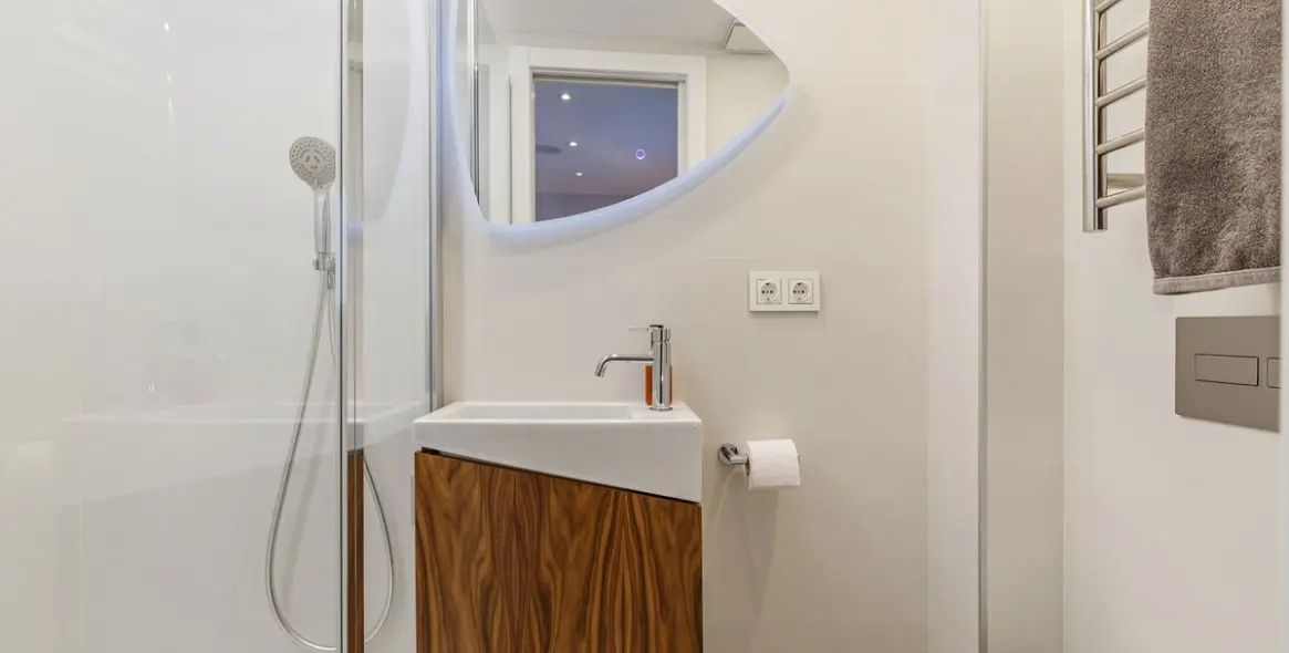 Sale of middle floor apartment in Marbella 16