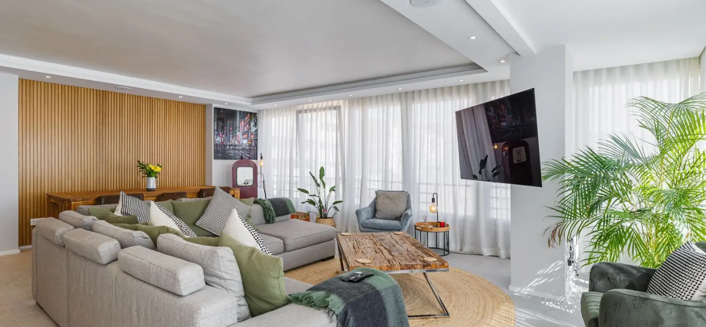 Venta de apartamento en planta media en Marbella 0