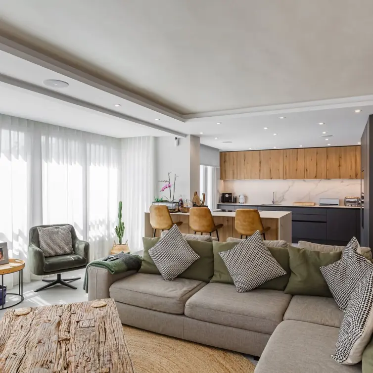 Venta de apartamento en planta media en Marbella