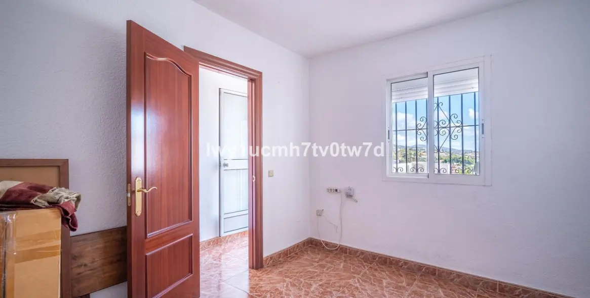 Продажа  отдельно стоящей виллы в Málaga 20