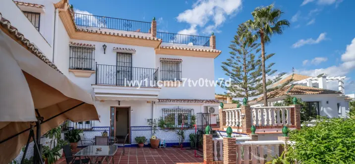 Sale of detached villa in Málaga 3