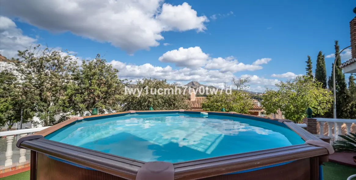 Sale of detached villa in Málaga 24