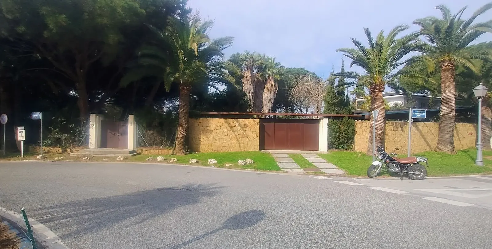 Продажа  жилого участка в Hacienda Las Chapas 24