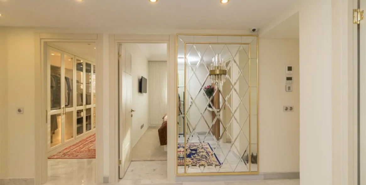 Sale of middle floor apartment in Puerto Banús 4