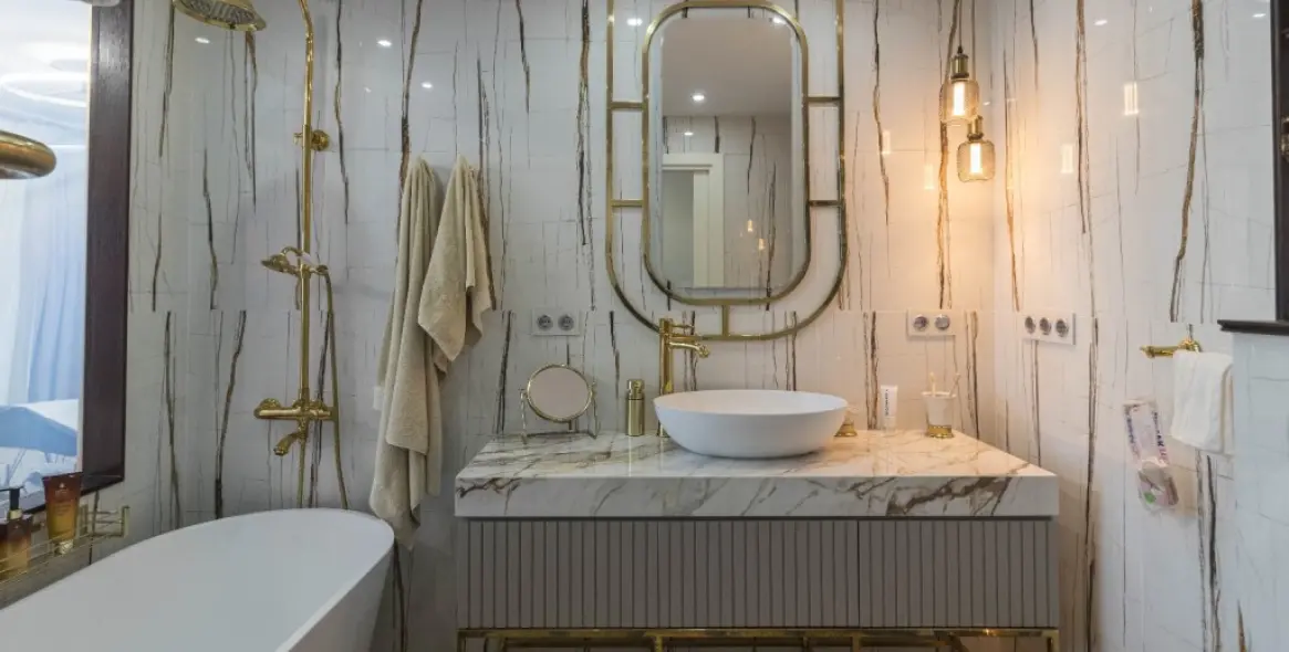 Sale of middle floor apartment in Puerto Banús 9