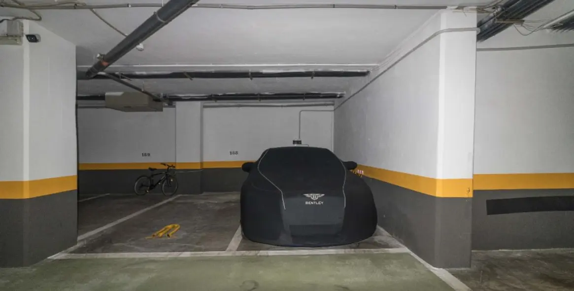 Sale of middle floor apartment in Puerto Banús 19