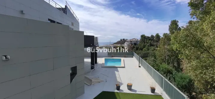 Sale of detached villa in Benalmadena 3