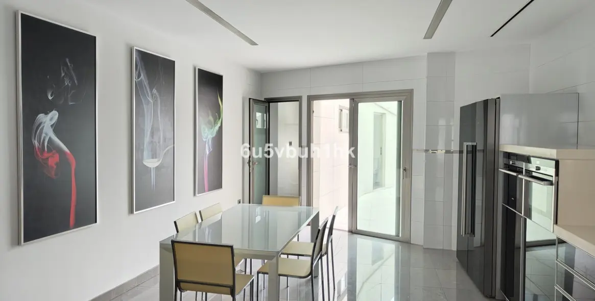 Sale of detached villa in Benalmadena 15