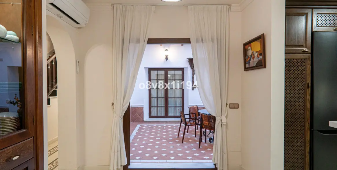 Продажа  отдельно стоящей виллы в Fuengirola 9