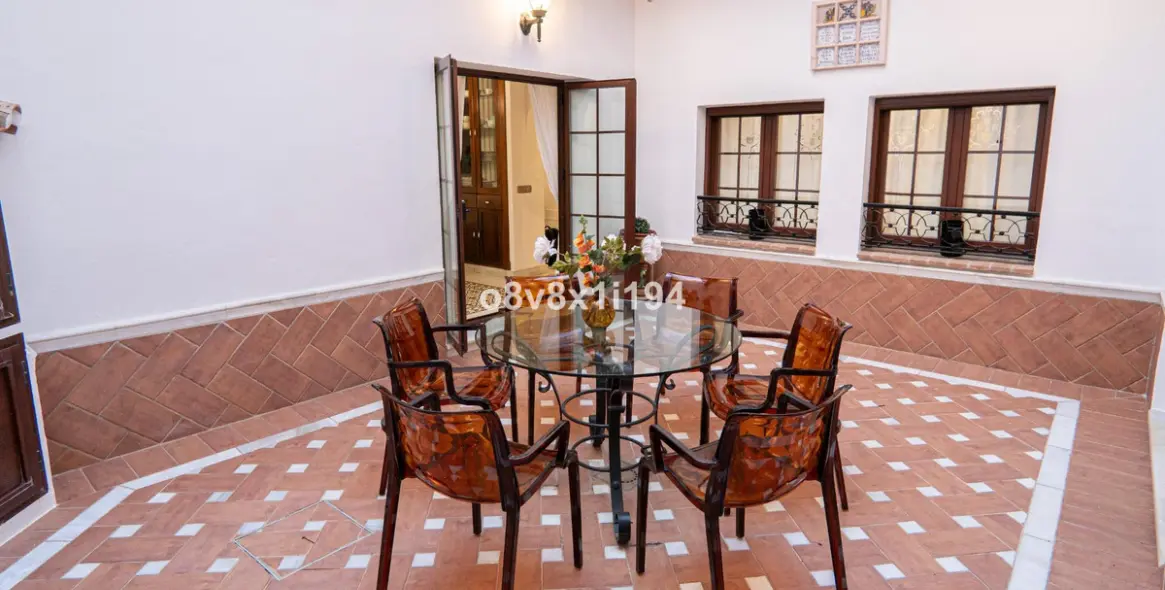 Продажа  отдельно стоящей виллы в Fuengirola 12