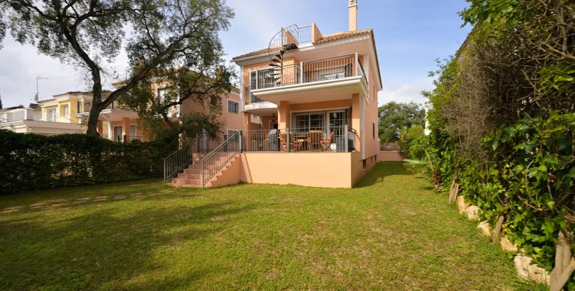 Venta de villa independiente en Elviria 29