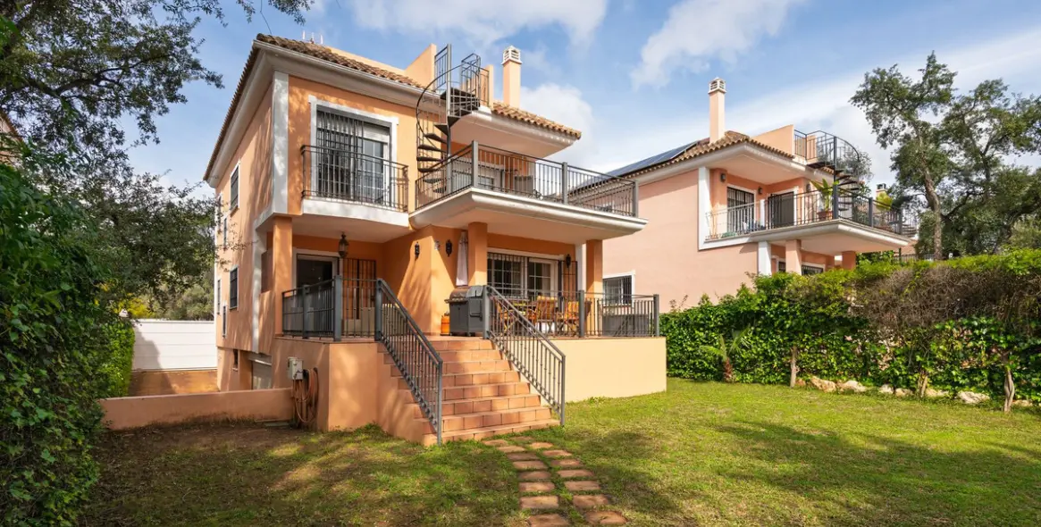 Venta de villa independiente en Elviria 30