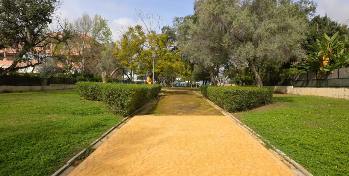 Venta de villa independiente en Elviria 34