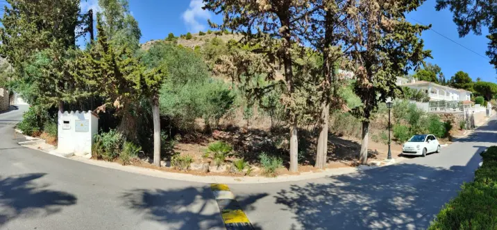 Sale of residential plot in Benalmadena Pueblo 1