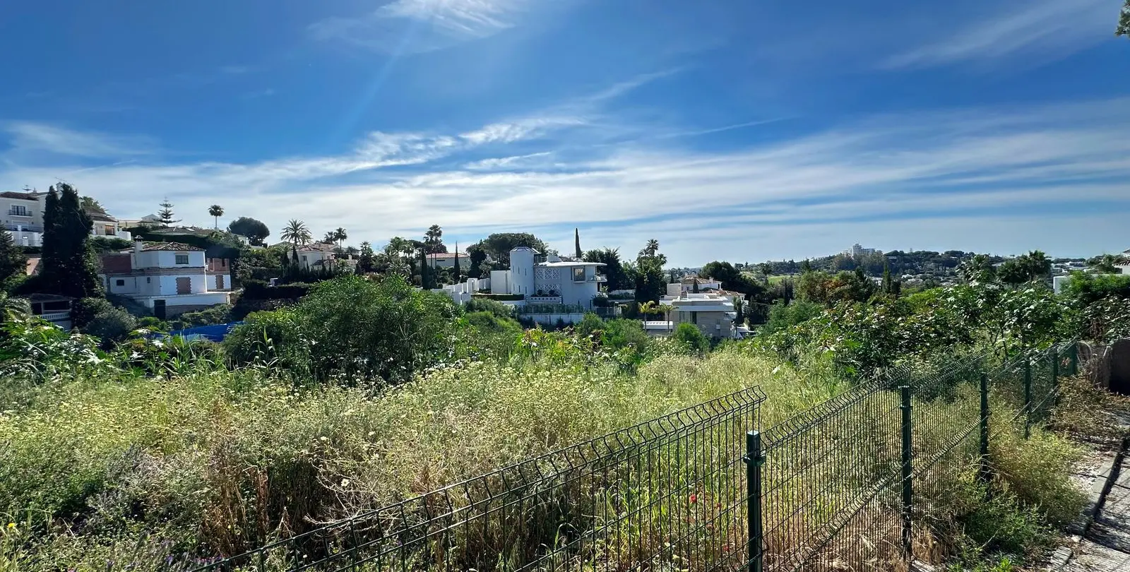 Venta de parcela residencial en El Paraiso 3