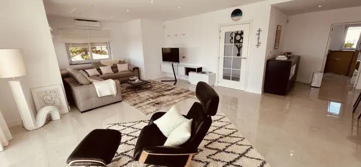 Venta de villa independiente en La Duquesa 4