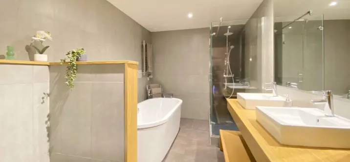 Sale of commercial premises in Marbella 3