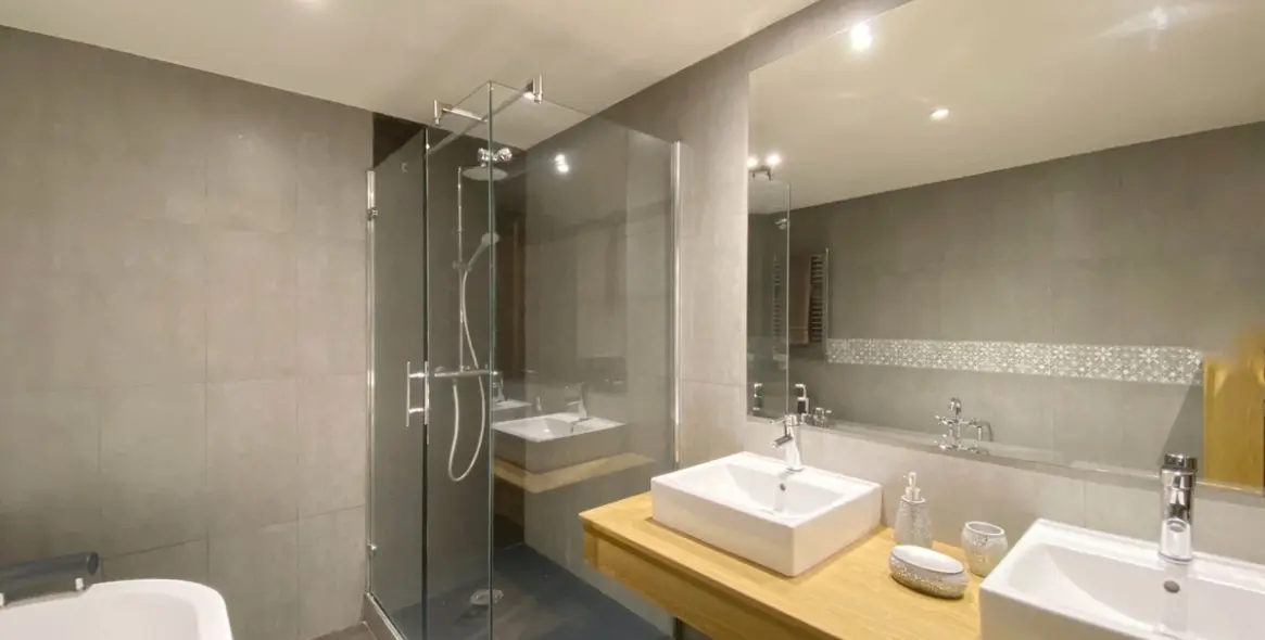 Sale of commercial premises in Marbella 10